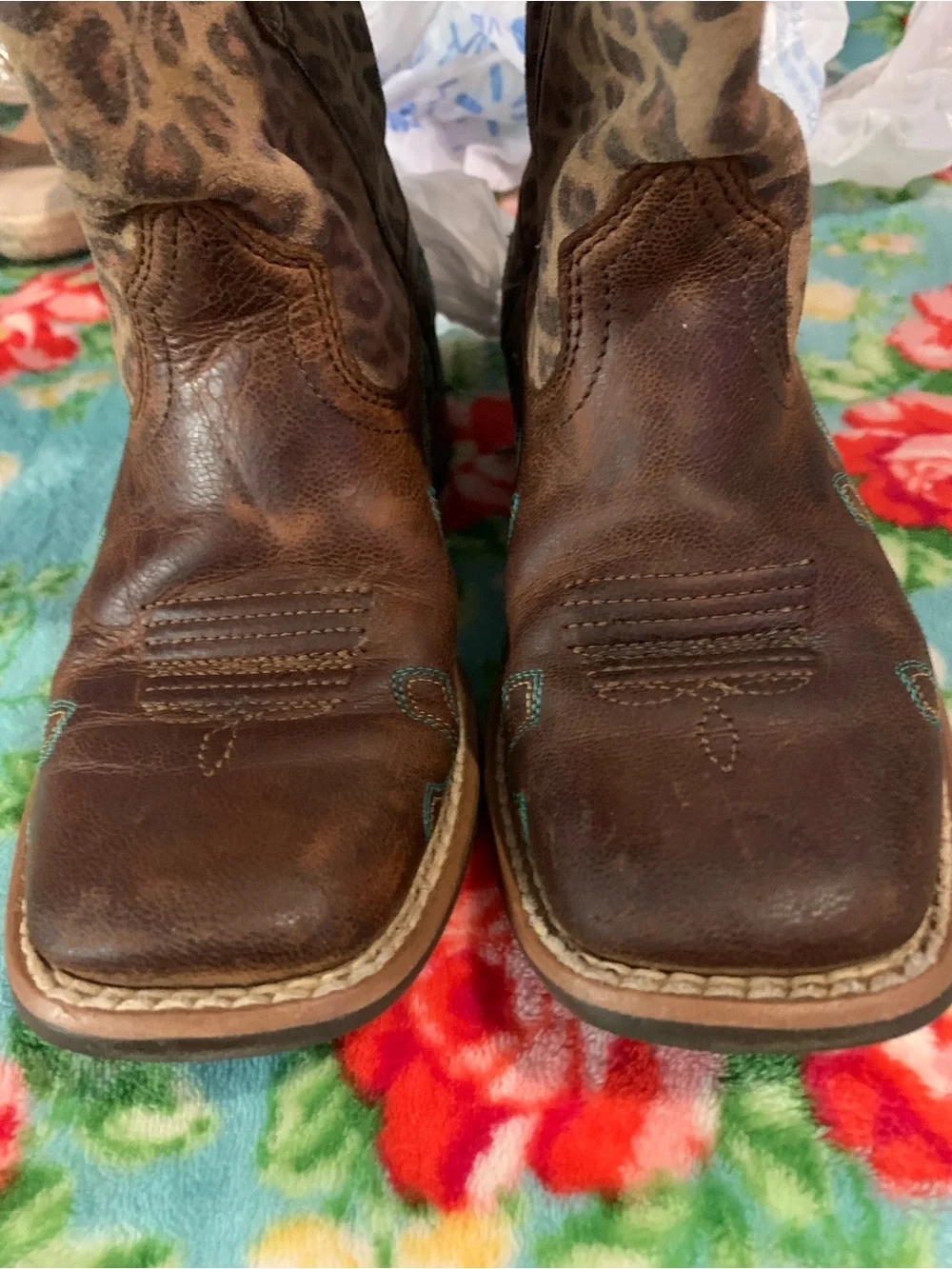 Ariat Crossroads Leather Square Toe Cowgirl Boots Embroidered & Leopard Print - Picture 3 of 12